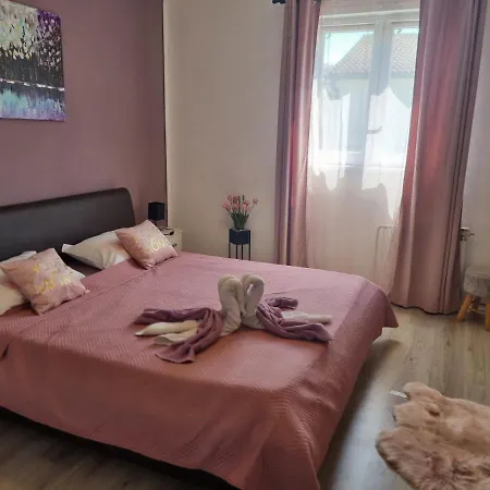Zara Apartment Funtana
